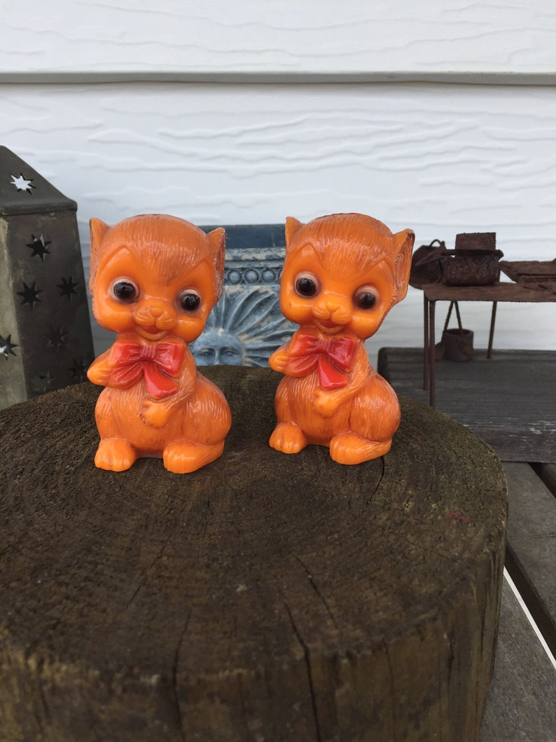 Horror Come Play With Us Collectible Kitsch Terror Vintage Mice Salt and Pepper Shakers Horror Kitchenalia Amazing Kitsch Awesome
