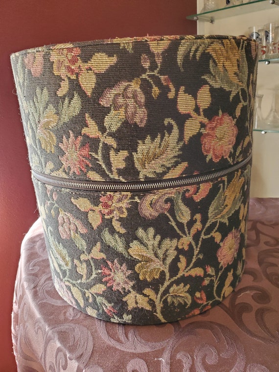 Vintage Cylinder Shape Floral Hat/Wig Box - image 3