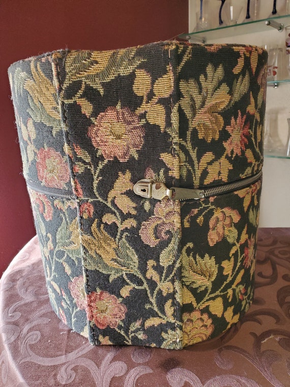 Vintage Cylinder Shape Floral Hat/Wig Box - image 1