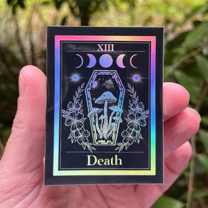 Death Tarot Karte Holographischer Aufkleber. Wasserfeste Aufkleber. Hochwertige Trippy Sticker. Laptop Aufkleber.