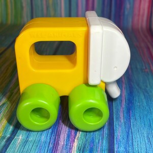 Vintage Playskool Wee Tier Elefant Auto Fahrzeug gelb weiß grün Kinderspielzeug Sammlerstück Ersatz 1988