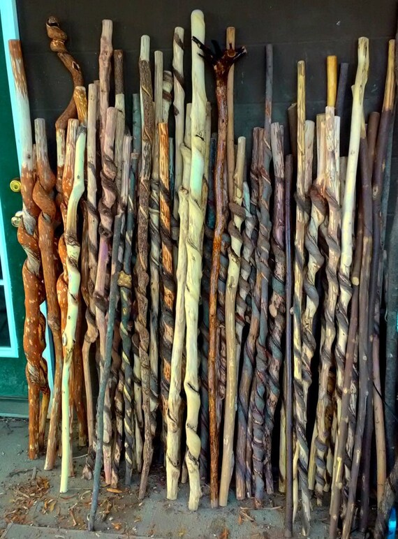 Handmade Rustic Wooden Walking Sticks Hand Carved Morel Mushroom Led Finished Twisted And Straight Wood Vine Strangled Saplings