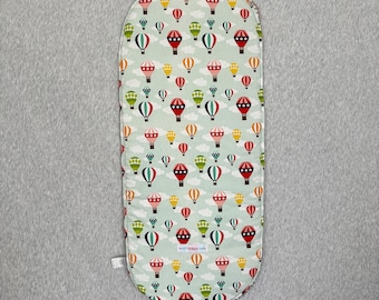 Waterproof Uppababy Vista V2 Bassinet Liner: Hot Air Balloon Polka Dots