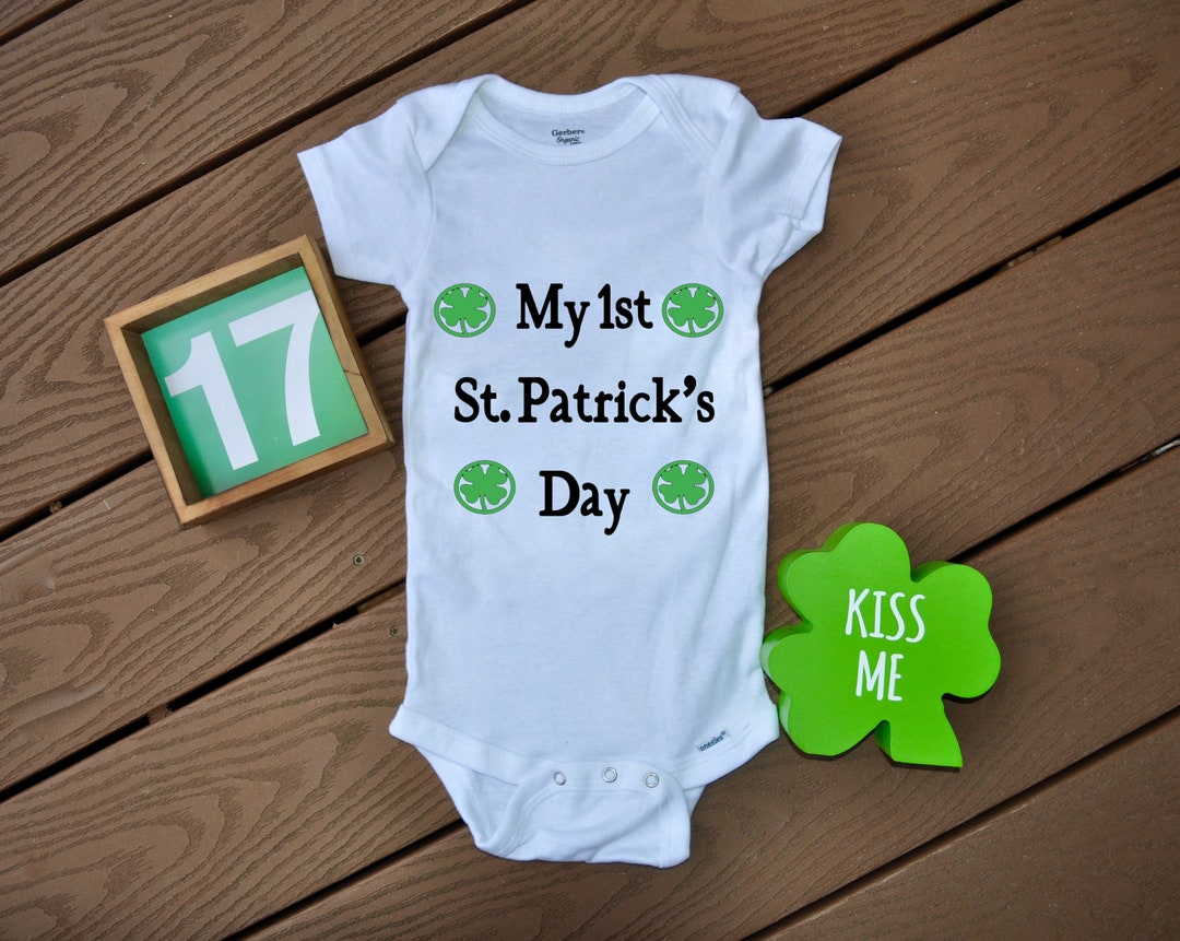 Body Bébé Camouflage Saint Patrick - Taille NB-24 - Blanc - Neuf Avec étiquettes