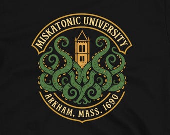 Miskatonic University Emblem-skjorta, Cthulhu Mythos, Eldritch Horror, Kosmisk Skräck, Lovecraftian, S-3XL