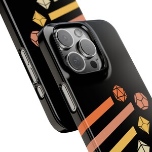 Retro Dice Set iPhone-hoesje Dungeons and Dragons, DnD-telefoonhoesjes, tabletop RPG-hoesje voor iPhone, ondersteunt draadloos opladen afbeelding 5