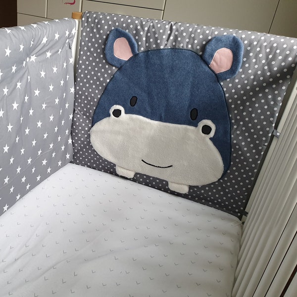 Hippopotame câlin pour le lit de bébé • eBook & patron • SET bordure de lit + coussin + couverture rampante (tapis)