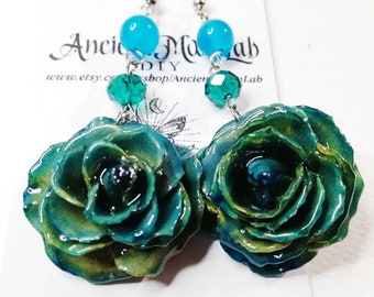 Orecchini con rose vere blu real blue rose earrings natural stones and crystals Boucles d'oreille habdmade