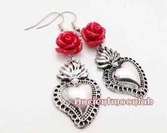 Orecchini rose rosse e sacro cuore Boucles roses rouges et coeur sacré Rose earring and sacred heart Ohrringe und heiliges Herzs