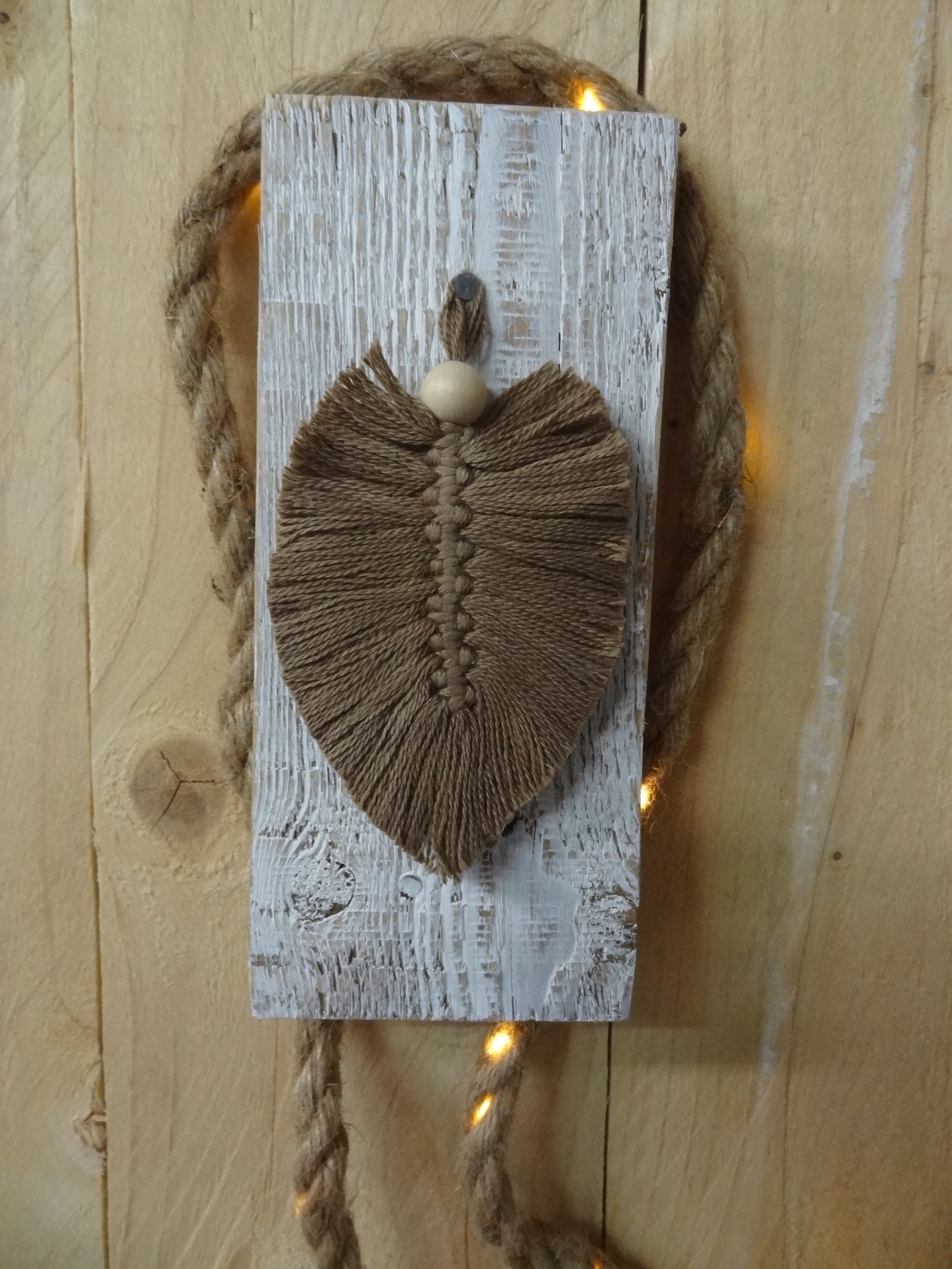 Feuille Macramé sur Bois