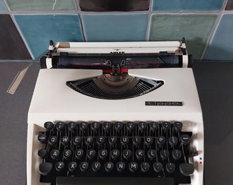 Vintage Typewriter - Adler - Contessa De Luxe - 1970s - in
