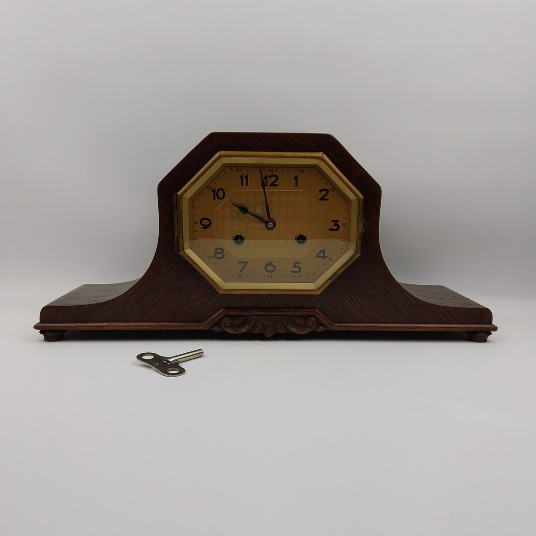 Clock JUNGHANS Germany Mantel Clock Mantle Clock Mantle Wood Key