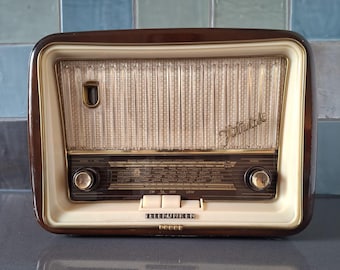 Radio de válvulas Telefunken Jubilate S, tubos de radio de madera, audio de válvulas, Alemania, década de 1950, vintage, antiguo.