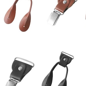 Puede incluir: Cuatro clips de tirantes con correas de cuero y cierres metálicos. Dos clips son de cuero marrón con cierres plateados, y dos clips son de cuero negro con cierres plateados.