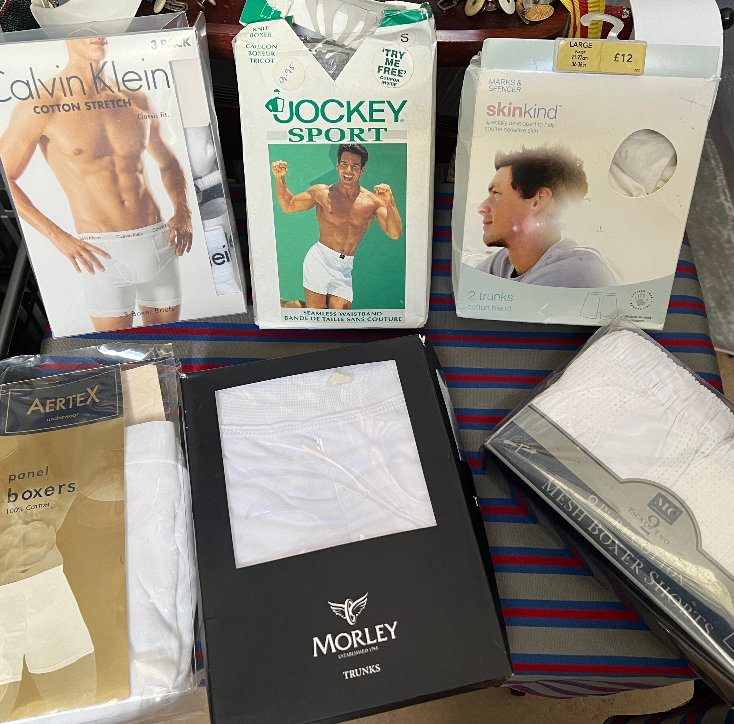 紳士用下着。未使用のビンテージトランクス ボクサー ショーツ