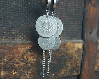 Textured oxidized silver earrings - wheels with chains