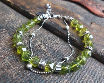 Handmade oxidized silver bracelet - olivines