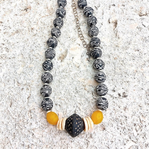 KADIDIA Ethnic Tribal Necklace Black White Necklace Ethnic Jewelry Clay Shell Exotic Jewelry African Trade Beads Afrikanischer Ethno Schmuck