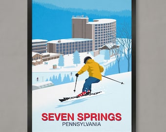 Könnte beinhalten: Gerahmtes Poster mit einem Retro-Design eines Skifahrers in gelber Jacke und blauer Hose auf einer schneebedeckten Piste. Das Poster trägt die Aufschrift "SEVEN SPRINGS PENNSYLVANIA" in Rot und Weiß. Gebäude und Bäume sind im Hintergrund vor blauem Himmel zu sehen.