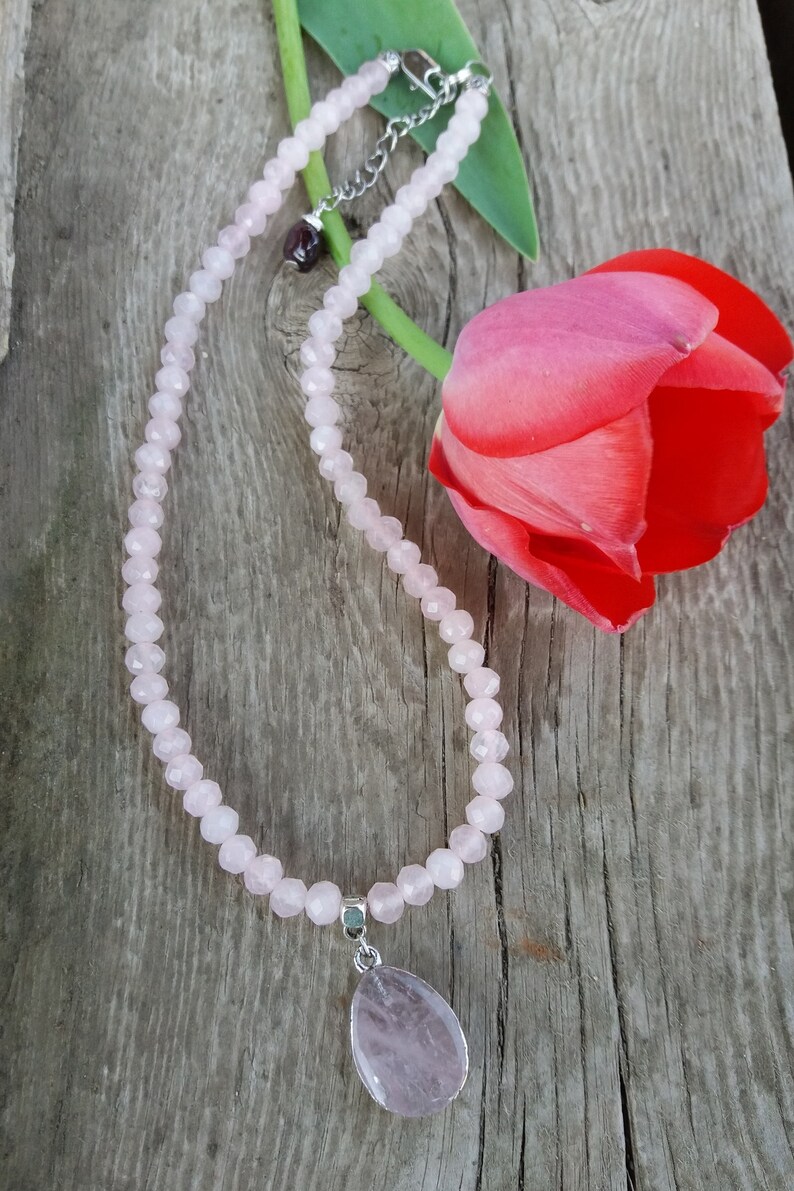 Women Pink Choker Necklace Rose Quartz pendant Healing Love 4th Heart chakra Balance Calming Gemstone Girl Yoga Beaded jewelry gift Faceted
