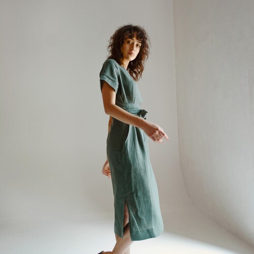 sage green dresses casual long wrap crepe dress, bridesmaid dress, wedding guest dress, formal dress, cocktail dress, evening dress, ruffle dress this dress is designed for effortless elegance Sage Green Gradient Sleeveless Suspender