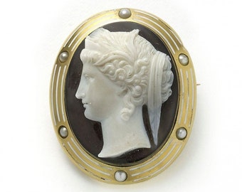 Hera Cameo Brooch with Sardonyx, Natural Pearl and Gold, Circa 1890