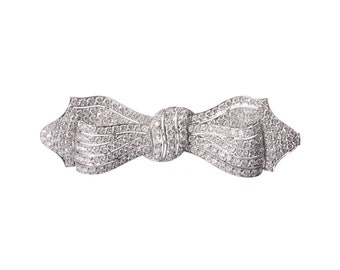 Diamond and White Gold Bow Brooch, Circa 1990, 5.00ct