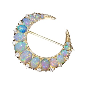 Broche victoriano de media luna de oro y diamantes de ópalo, hacia 1880