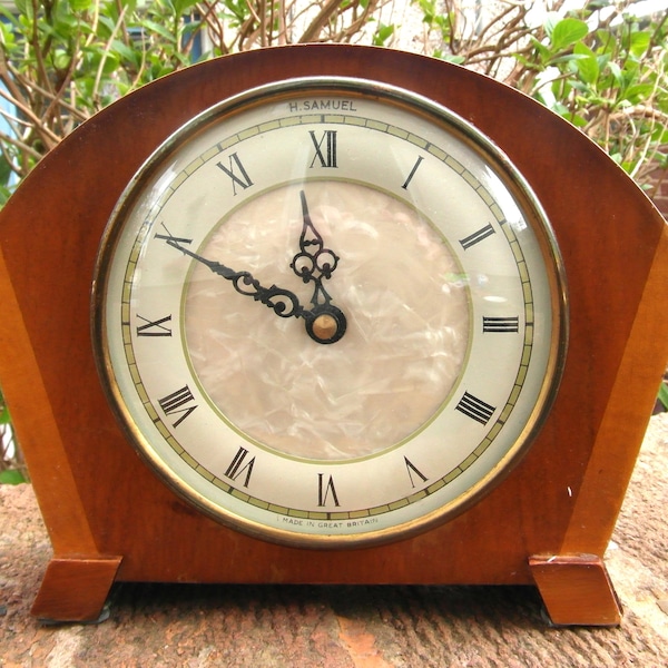 Most Attractive 1950s Mantel Clock Sold by H. Samuel - Quartz Conversion