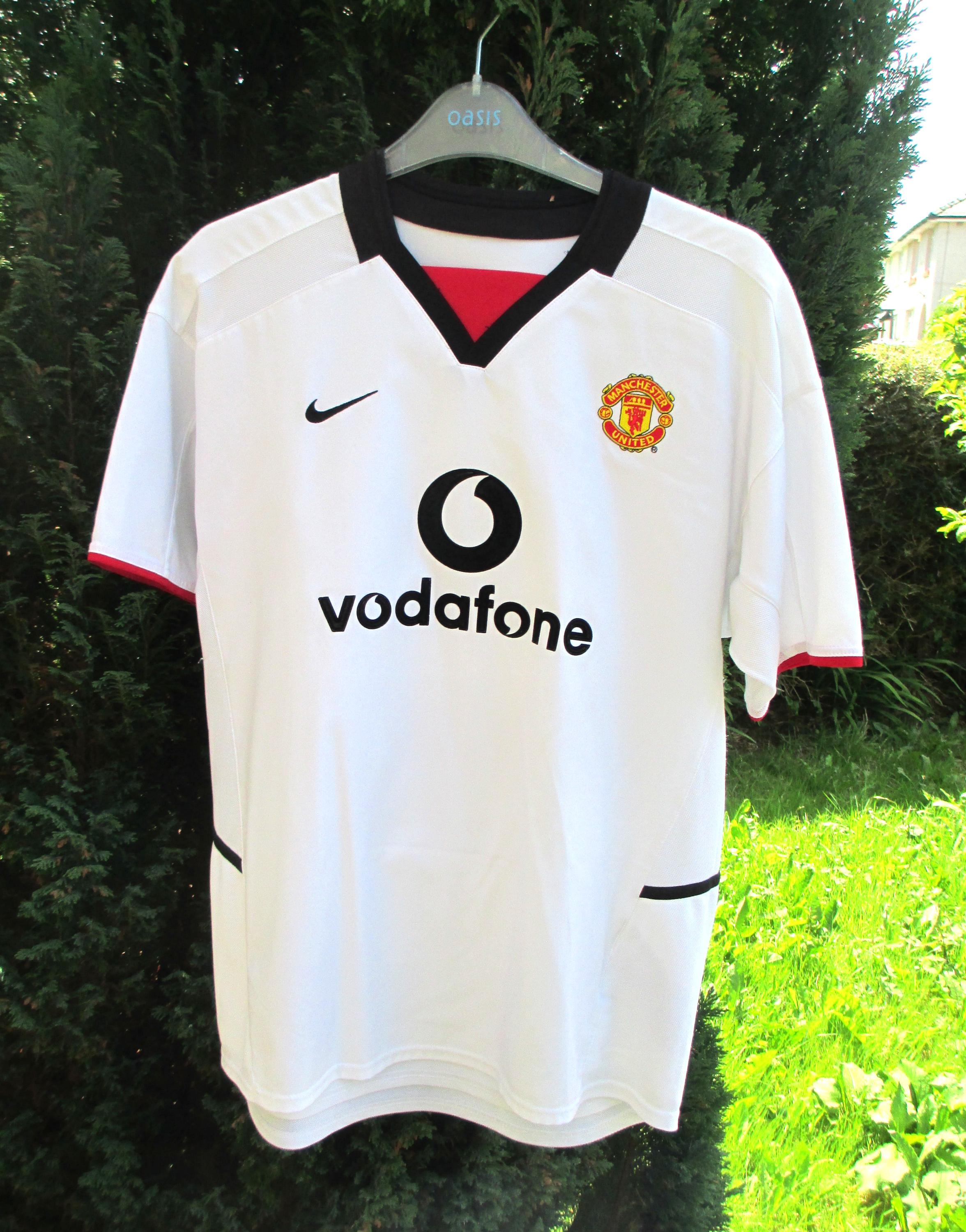 Manchester United White Away Shirt Nike Vodafone 2002-3