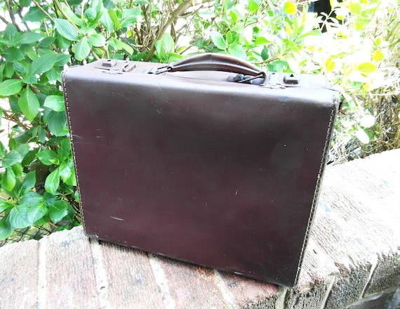 A Small Antique Faux Leather British Suitcase UK … - image 7