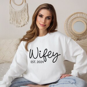 Wifey Sweatshirt, Bride Shirt, Wedding Announcement, Bridal Shower Gift, Minimalist Bride, Minimalist Sweatshirt, Engagement Shirt