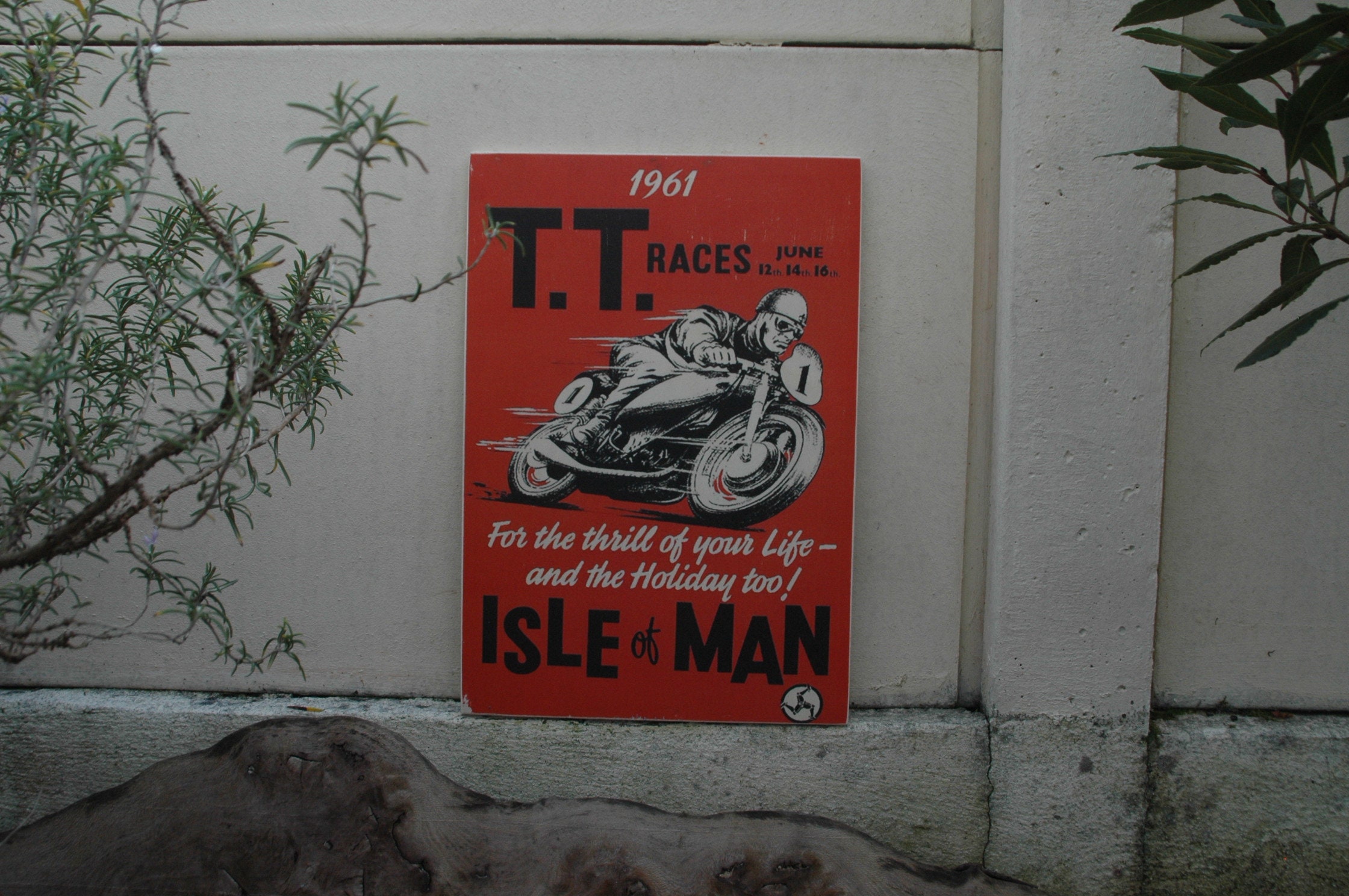 T.t. Isle Of Man. Impression sur Bois. Print in Wood. Transfert Déco Vintage. Homemade.