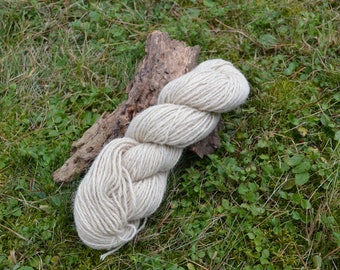 100g knitting wool natural white 100% pure sheep's wool natural from the White Mountain Sheep