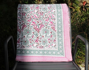 Indian pink and green block print tablecloth by Villa d'Issi, large diameter rectangular and round, for an elegant table decoration.