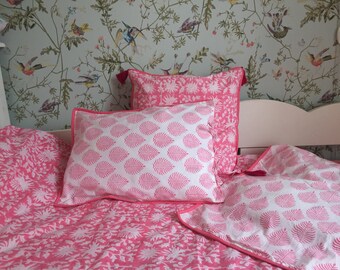 Linge de lit enfant ado taie d'oreiller en coton imprimé à la main FLORA Rose Gum Linge de lit enfant ado taie d'oreiller en coton imprimé à la main FLORA Rose Gum