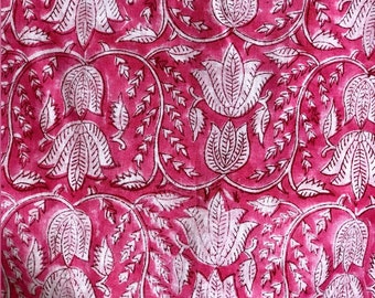 Lightweight tablecloth Plaid ROSE SHOCKING 110 x 180 cm hand-printed with a wooden block print - boho chic