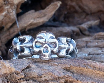 Fleur De Lys Skull Ring .925 plata de ley maciza Biker gótico pagano vikingo