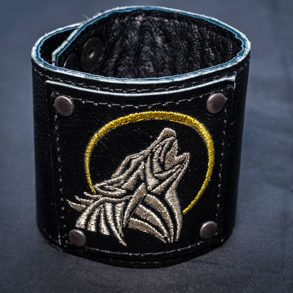 Metal wrist cuff deals