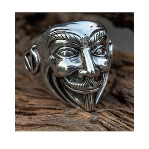 V For Vendetta Ring .925 sterling silver/Anonymous/Guy Fawkes/Great Statement Piece/Biker Ring/Gothic Ring/Men&#39;s & Women&#39;s M-Z+