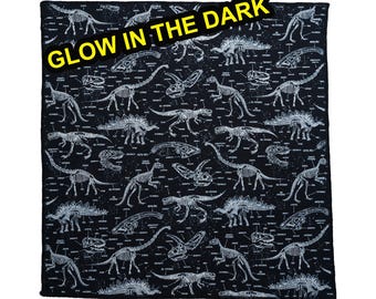 Bandana świecąca w ciemności z motywem szkieletu dinozaura, odzież dla dzieci i dorosłych po chemioterapii, wykonana w 100% z bawełny, wykonana z materiału paleontologa