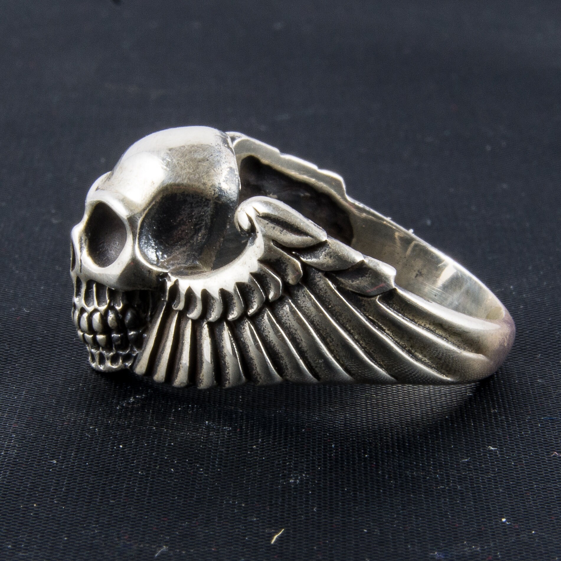 Anillo De Plata Esterlina 925 Sólido Con Diseño De Cráneo Con Alas - Banda Estilo Motero, Hecho A Mano En Bulgaria, Sin Níquel