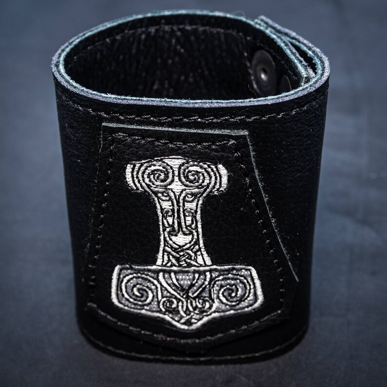 Thor/'s Hammer Mjolnir Cuff wristband protector Viking Odin Biker feeanddave