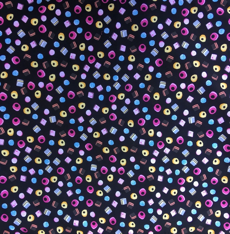 bandanas by Craft Cotton HALF MTR Classic Liquorice All Sorts Sweets FABRIC 100/% cotton per metre or yard  perfect for making masks