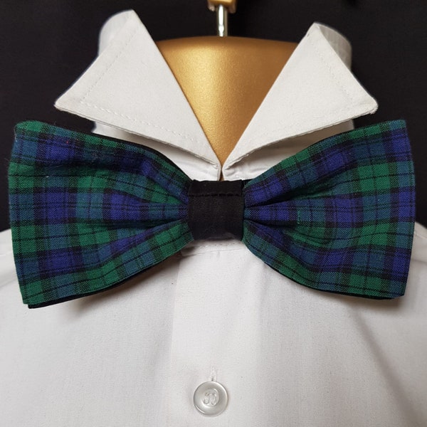 Nœud papillon Tartan Black Watch bleu et vert parfait pour les mariages, l'obtention du diplôme ou le bal de promo peut également être porté comme un nœud pour les cheveux