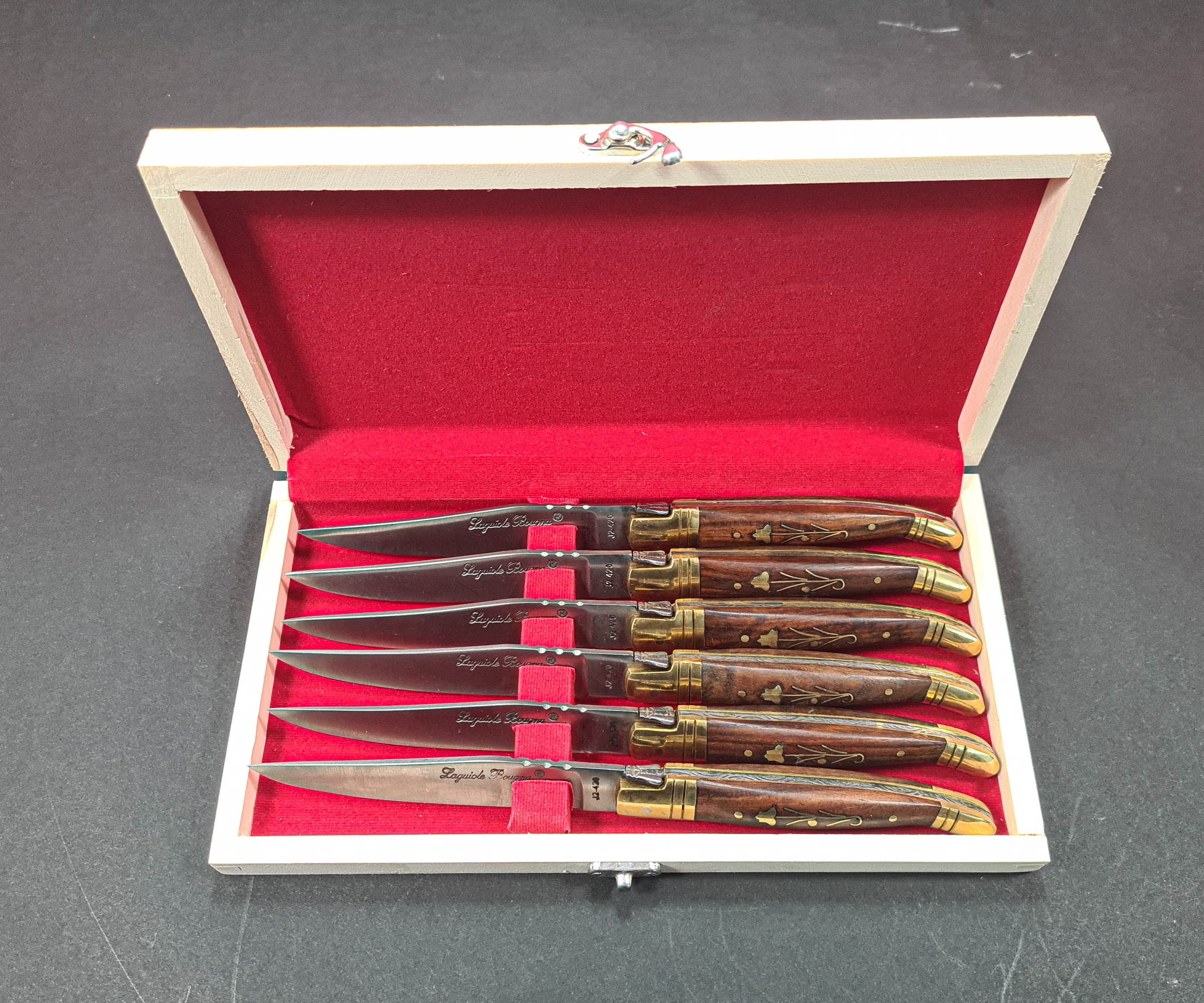 Set of 6 French Laguiole handle steak knives