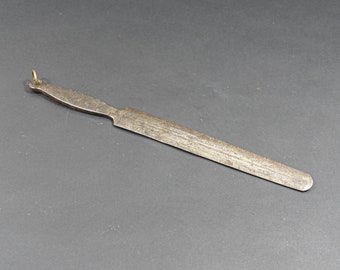 antikes Wetzstahl-Messer