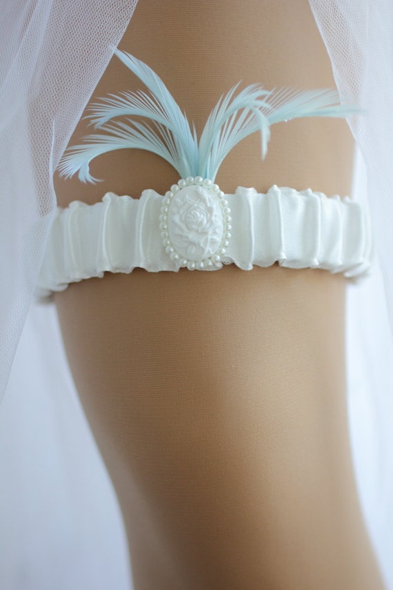 Hand knitted women/'s red and black wedding lacy garter.