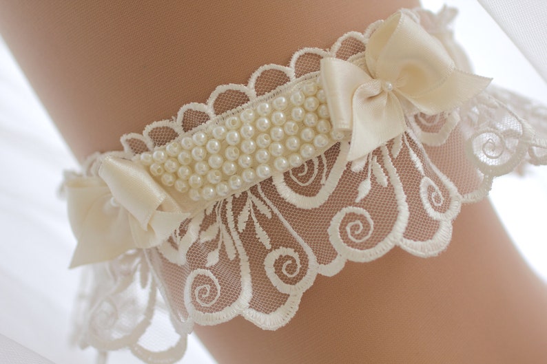 Lingerie garter Toss garter set Garter For Wedding Bridal Garter Bridal Lingerie Ivory Lace Garter Ivory Ivory Garter Set