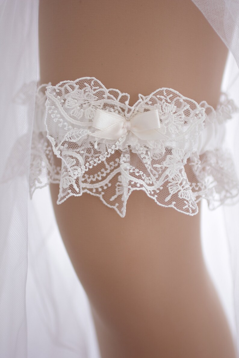 Garters for Wedding Beaded Bridal Garter Garter Set Ivory Lace Wedding Garter Garter Wedding Garter Belt White Wedding Garter